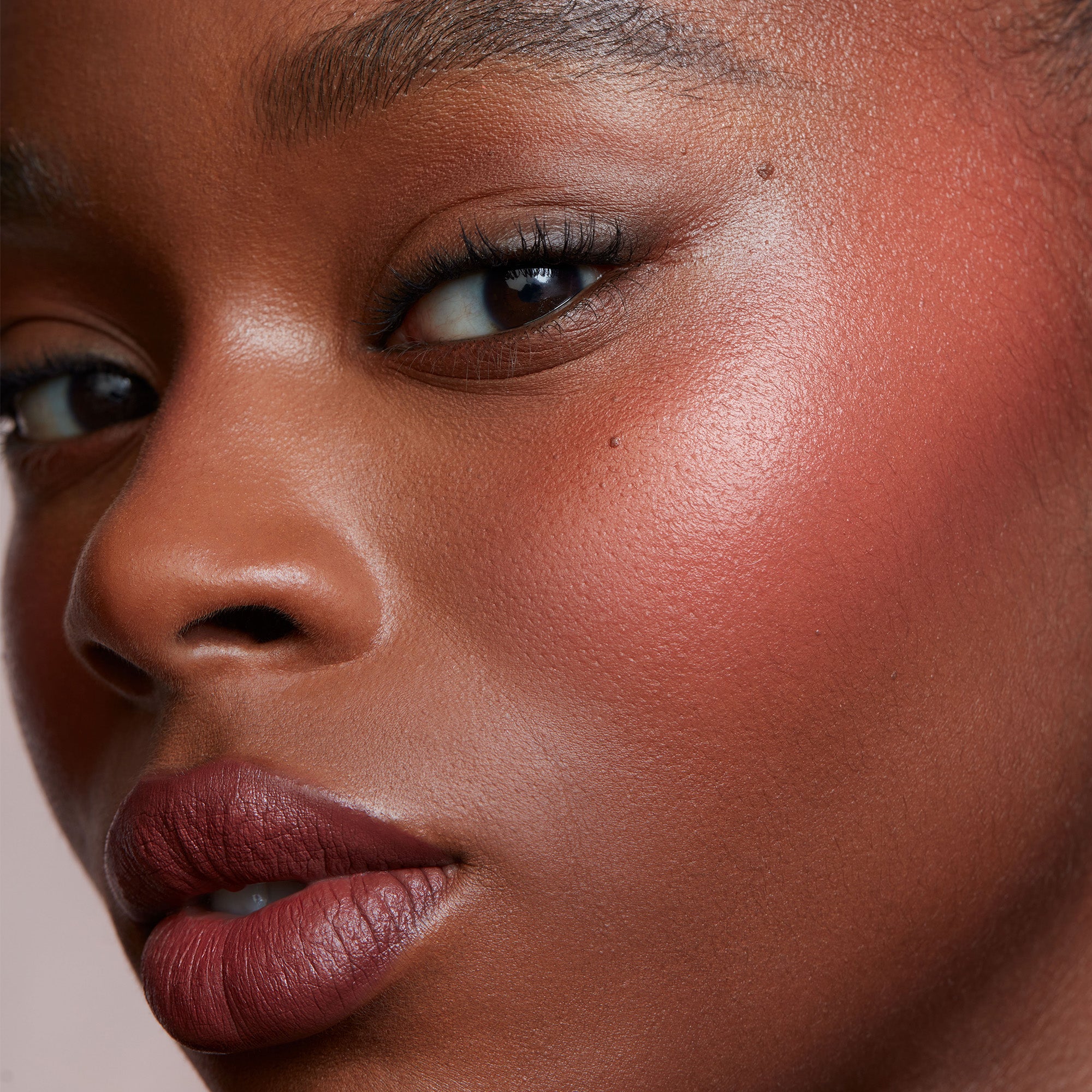 #color_do we know her? (neutral peach)